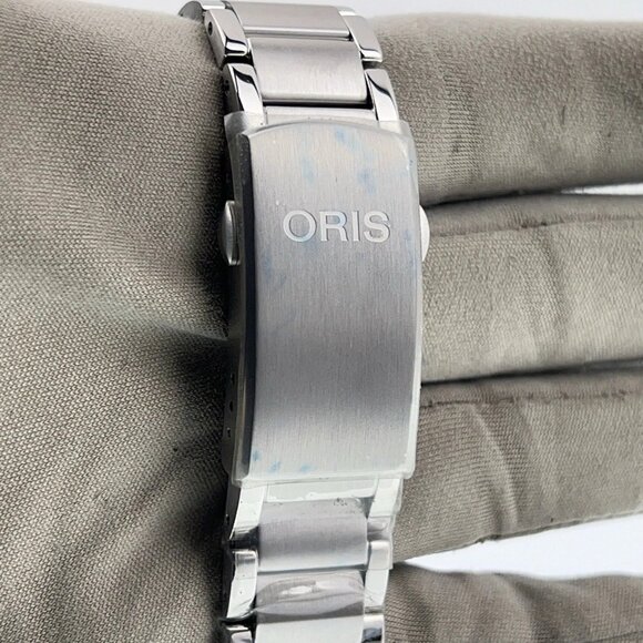Oris Aquis Date Cal 400 Steel Black Dial 41.5mm Automatic Men's Watch 7769 - Picture 8 of 10